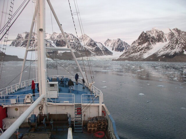 Override of the title Spitsbergen vanaf schip 1