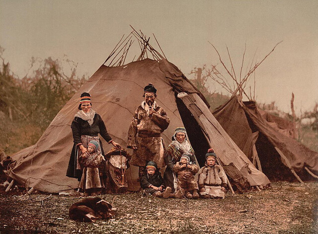 Override of the title Sami familie in 1900.