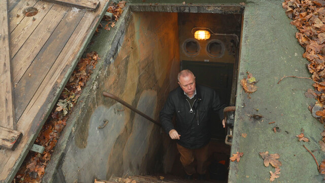 Als er oorlog uitbreekt, weten alle Zweden wat ze moeten doen: docent Stefan wordt kleuterleider