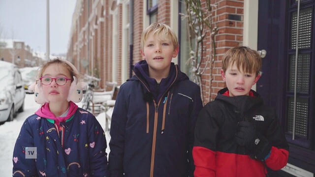 Volgens deze deskundige worden we door de sneeuw liever en socialer tegen elkaar. ?Een noodsituatie brengt het beste in ons naar boven.?