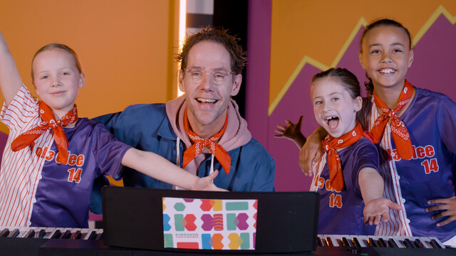 Ola ole olee (Koningsspelen zangles) - Kinderen voor Kinderen