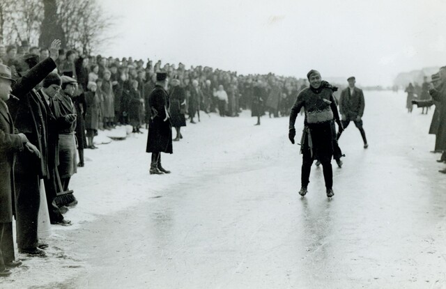 Override of the title Elfstedentocht 1941 - Auke Adema