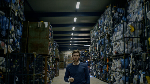 Override of the title Sorteercentrum kledingcontainers