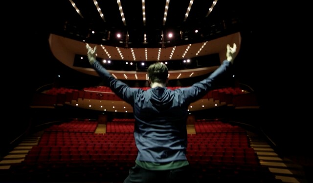 Override of the title Podium Dans Backstage - Scott-Fowler---Nederlands-Dans-Theater